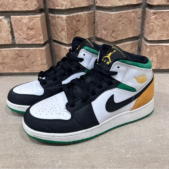 Air Jordan 1 Mid SE Lucky Green Laser Orange GS Size 5.5Y or wmns 7 BQ6931-101 - Picture 1 of 6